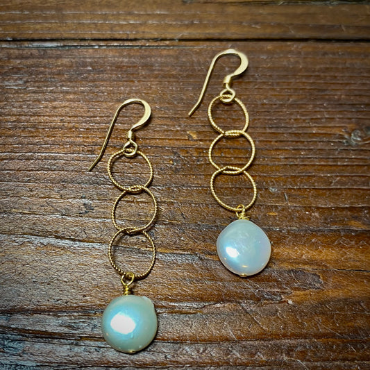 Round Textured Link and Pearl Earrings