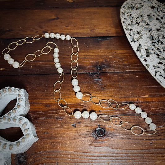 Pearls and Gold Links Necklace